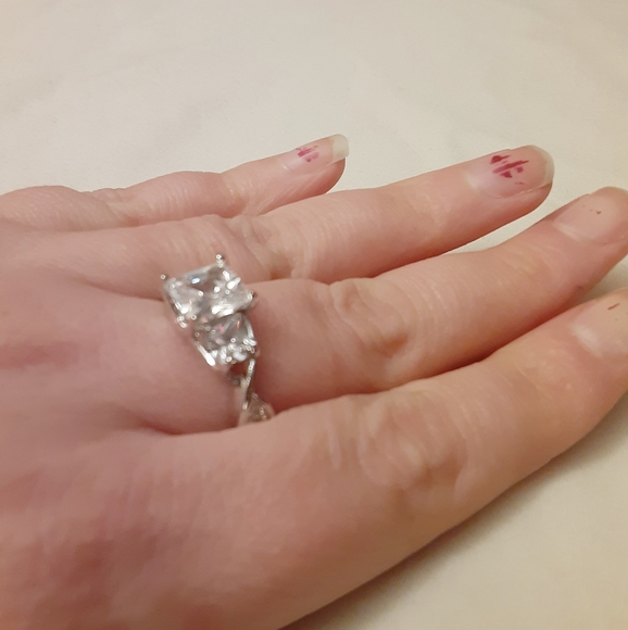 Sterling silver white topaz size 10 ring - Picture 4 of 5